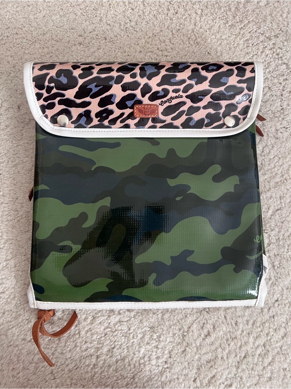 Consuela RARE Camo Baby Diaper Changing Pad w/ Detachable Clutch EUC